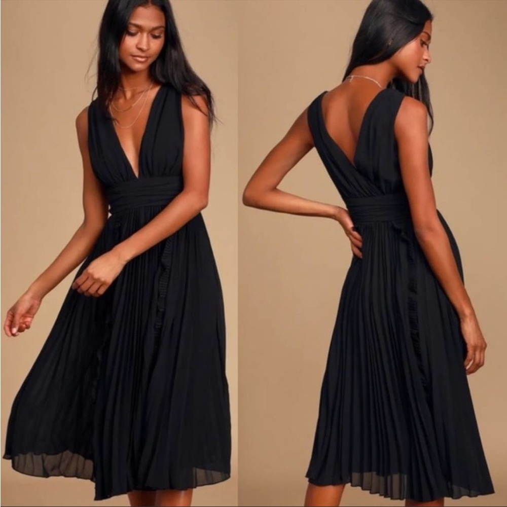 Lulu's Deep V-Neck Sleeveless Perfect Storm Black Pleated Midi Dress Size Small